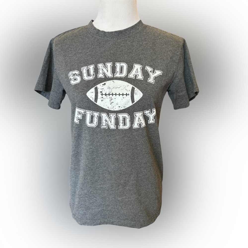 Gray 'Sunday Funday' Graphic T-Shirt